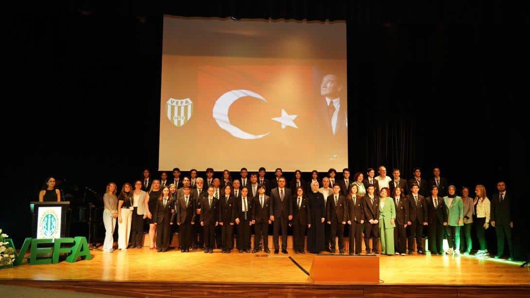 VEFA LİSESİ 157. DÖNEM ROZET TAKMA TÖRENİ GERÇEKLEŞTİ